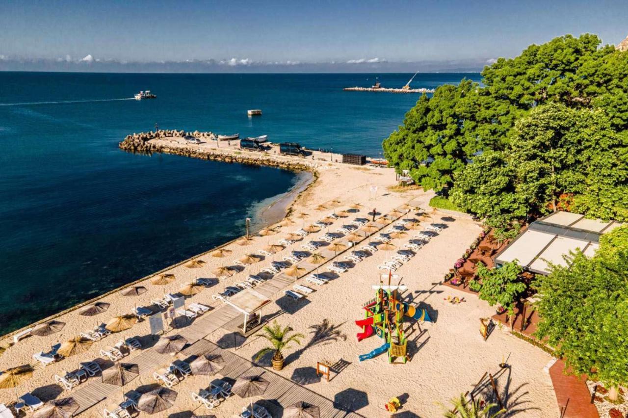 Royal Grand Hotel And Spa Kavarna Buitenkant foto